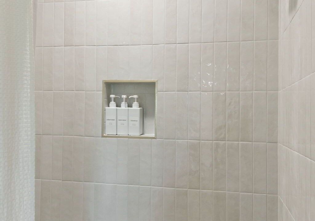 Photo of Bathroom in Hurwood Heights