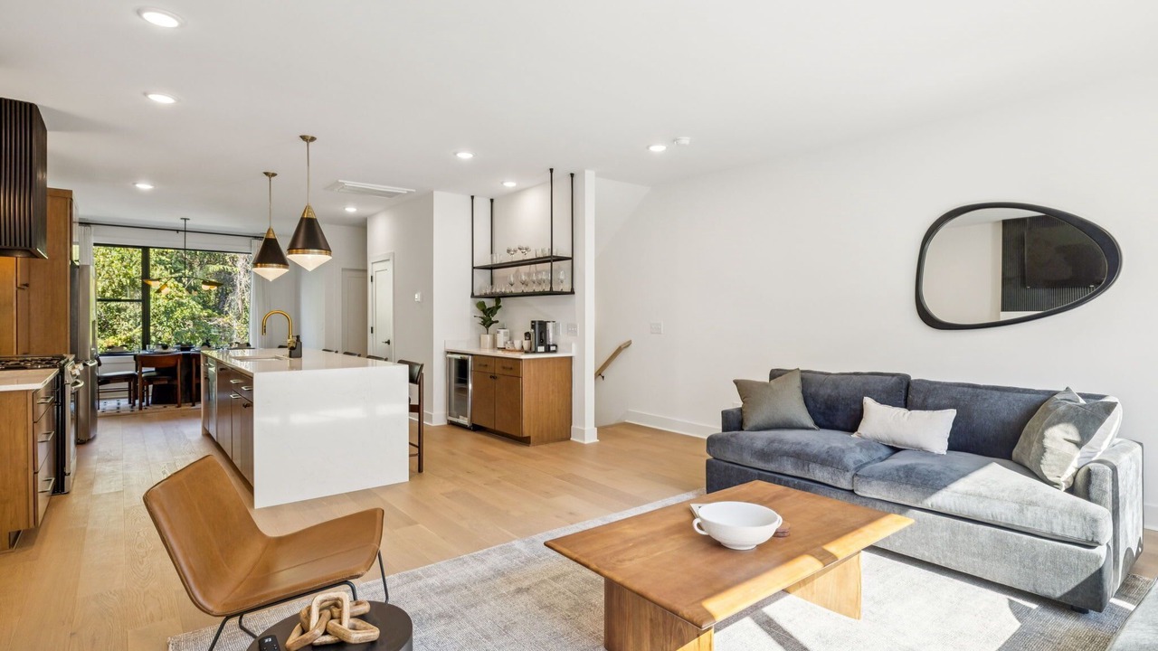 Photo of Bedroom in Hurwood Heights