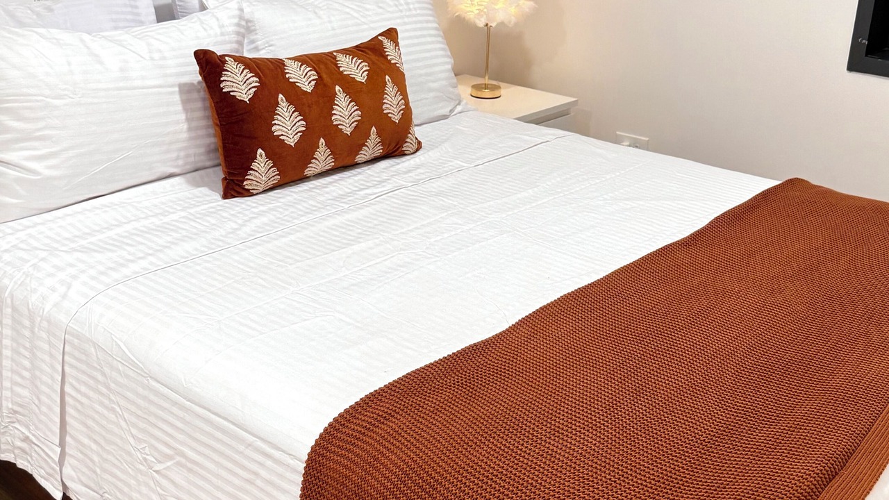 Photo of Bedroom in Villa Park