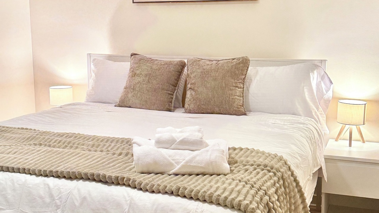 Photo of Bedroom in Villa Park