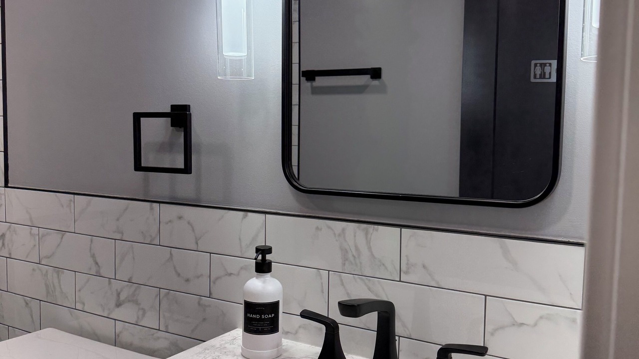 Photo of Bathroom in Villa Park