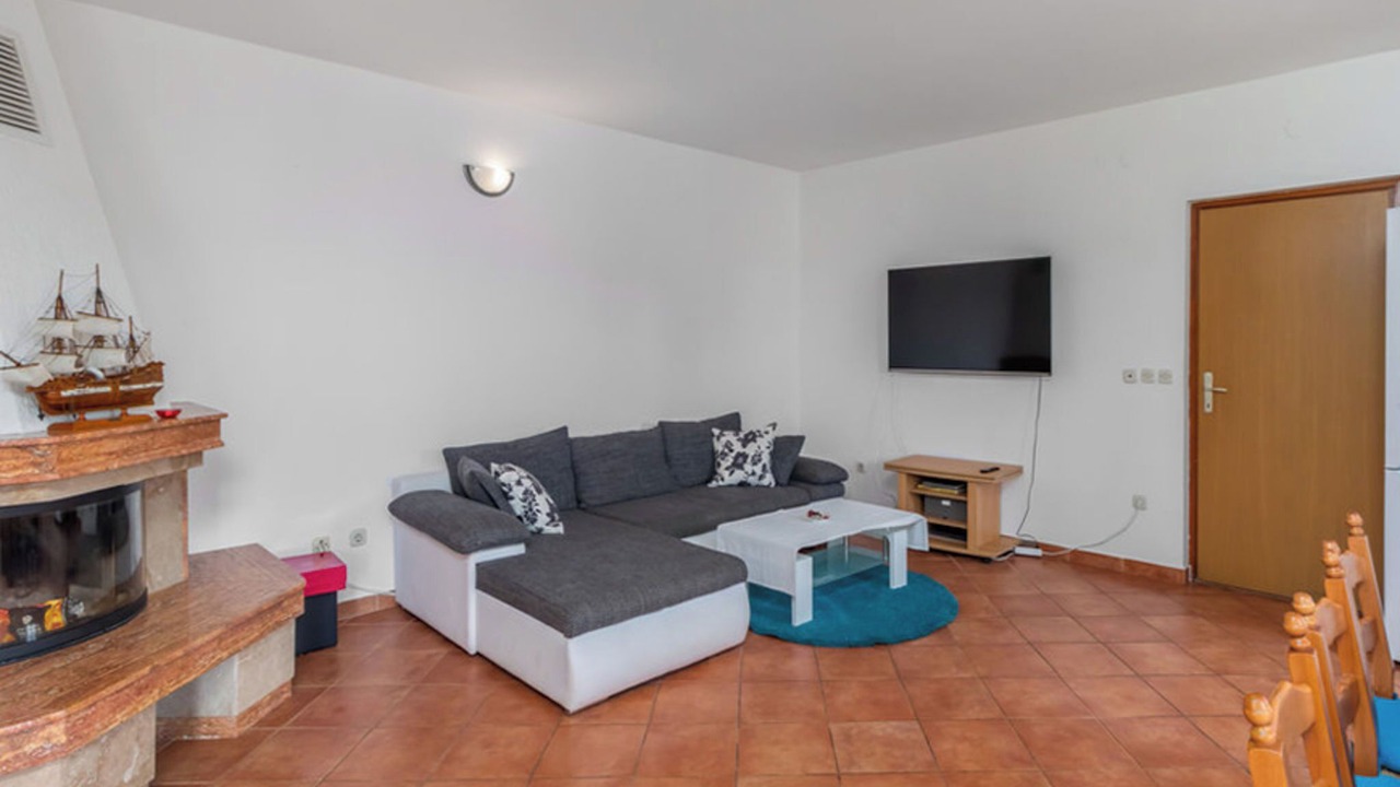 Photo of Livingroom in Gabonjin