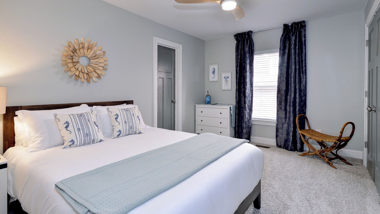 Photo of Bedroom in Buckroe Beach