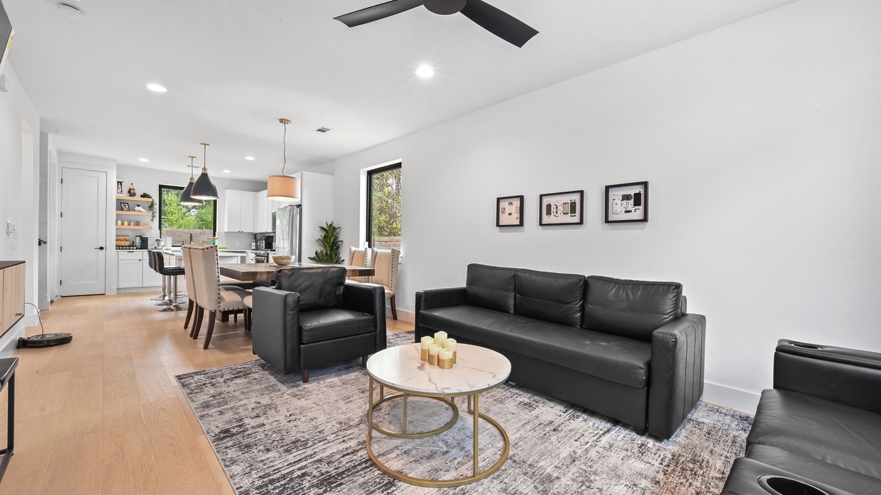 Photo of Livingroom in East MLK