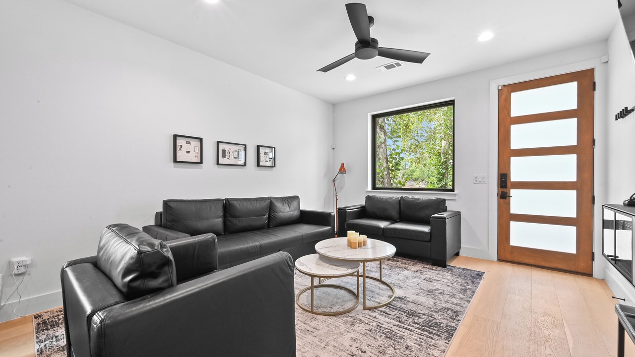 Photo of Livingroom in East MLK