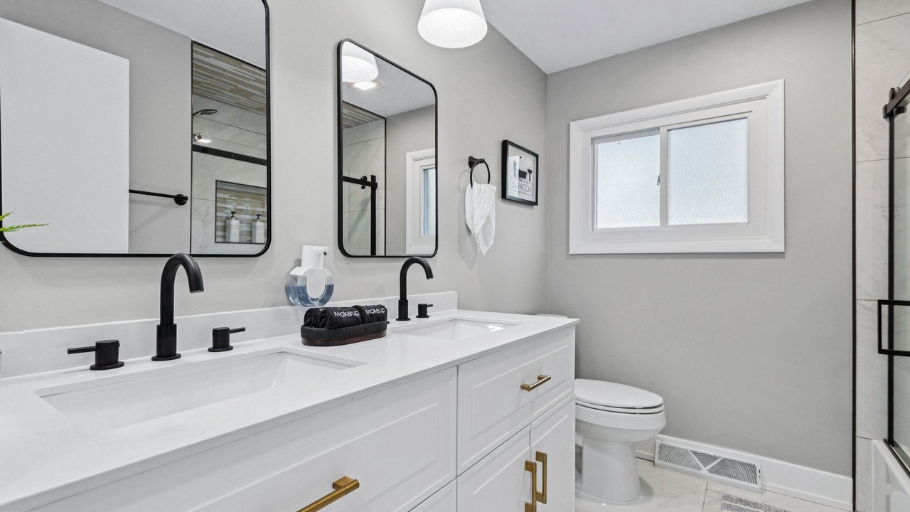 Photo of Bathroom in Forestview