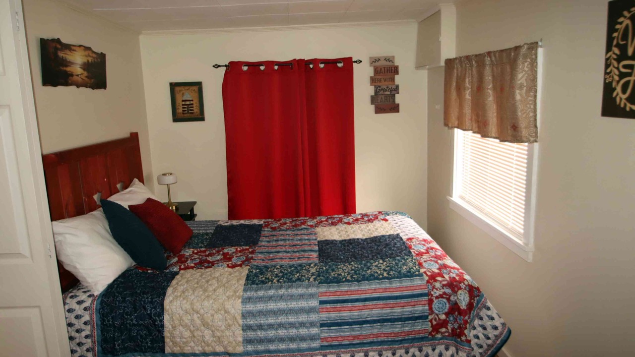 Photo of Bedroom in Branson