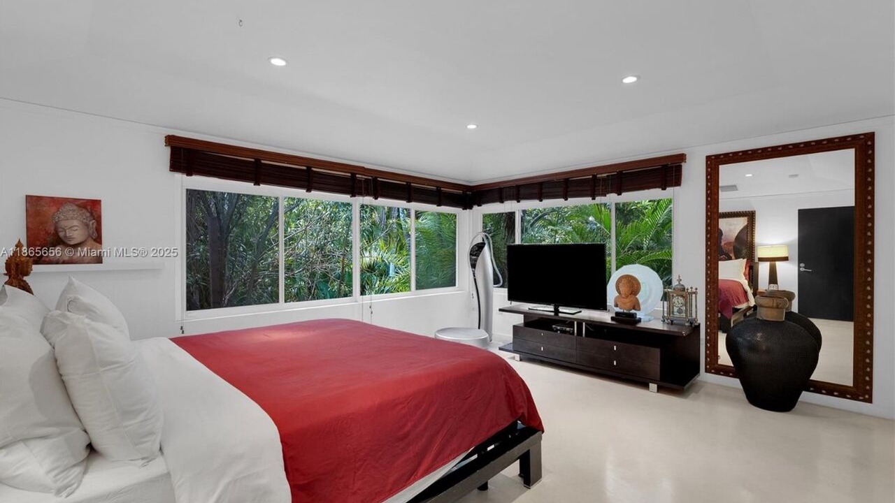 Photo of Bedroom in Venetian Islands