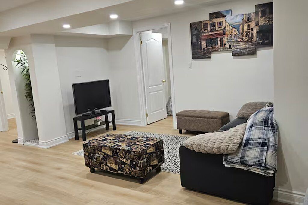 Photo of Livingroom in Oakville