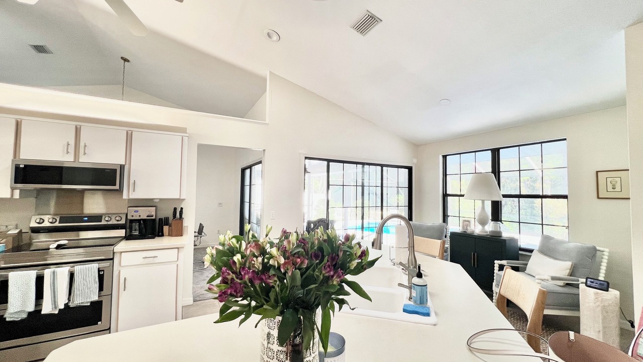Photo of Kitchen in Samsula-Spruce Creek