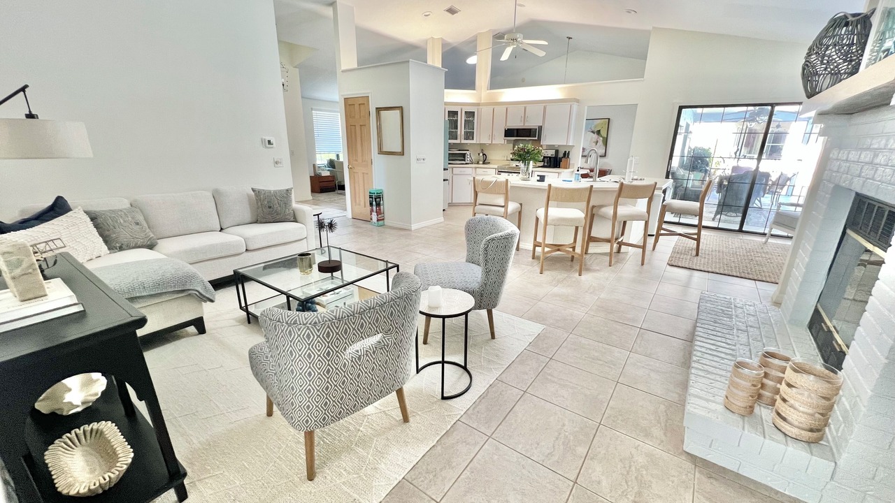 Photo of Livingroom in Samsula-Spruce Creek