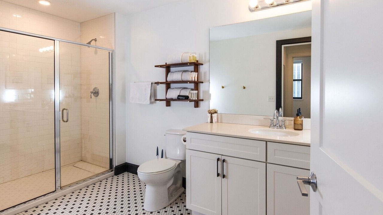 Photo of Bathroom in East Town