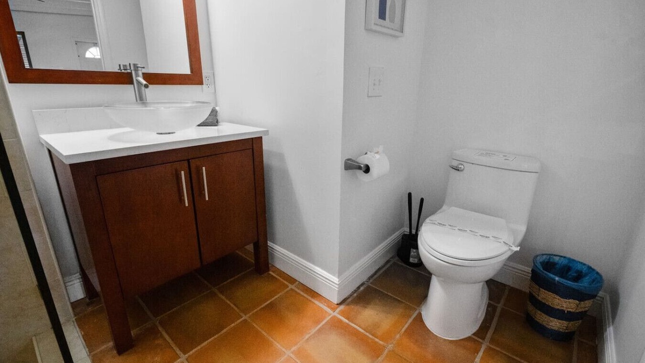 Photo of Bathroom in Garden Isles