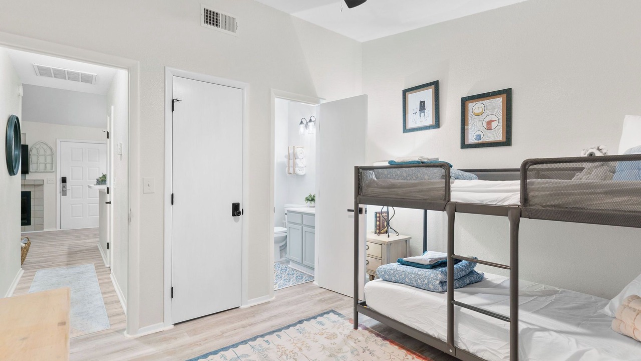 Photo of Bedroom in Kimberling City
