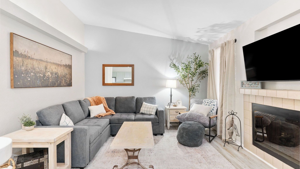 Photo of Livingroom in Kimberling City