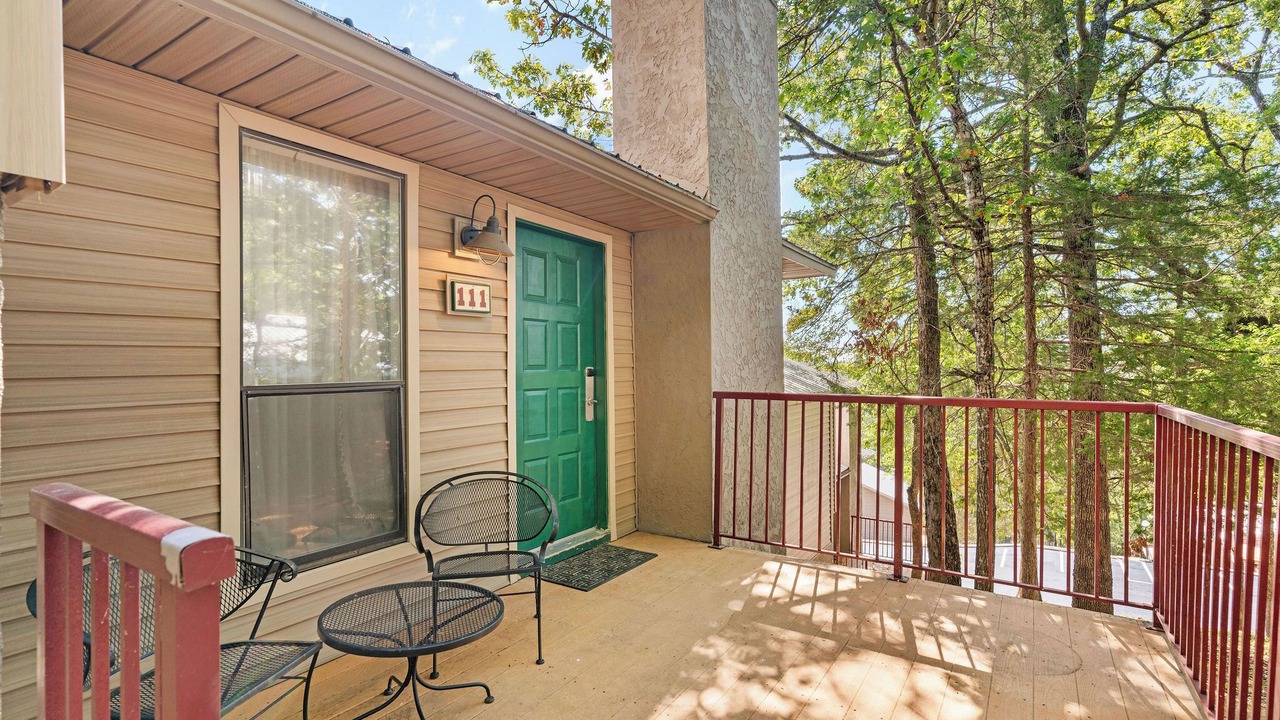 Photo of Patio Balcony in Kimberling City