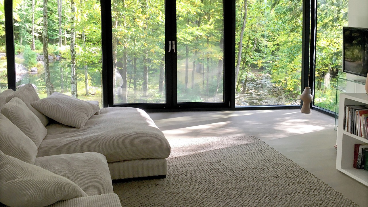 Photo of Livingroom in Sutton