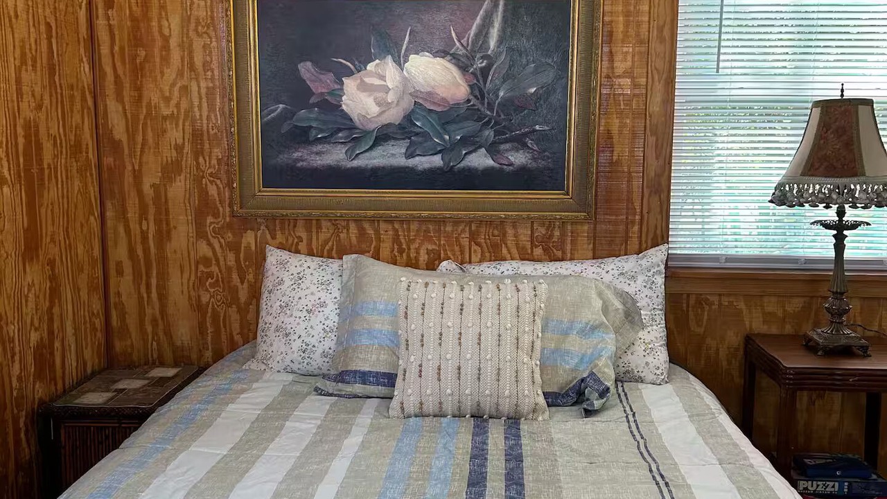 Photo of Bedroom in Strawn