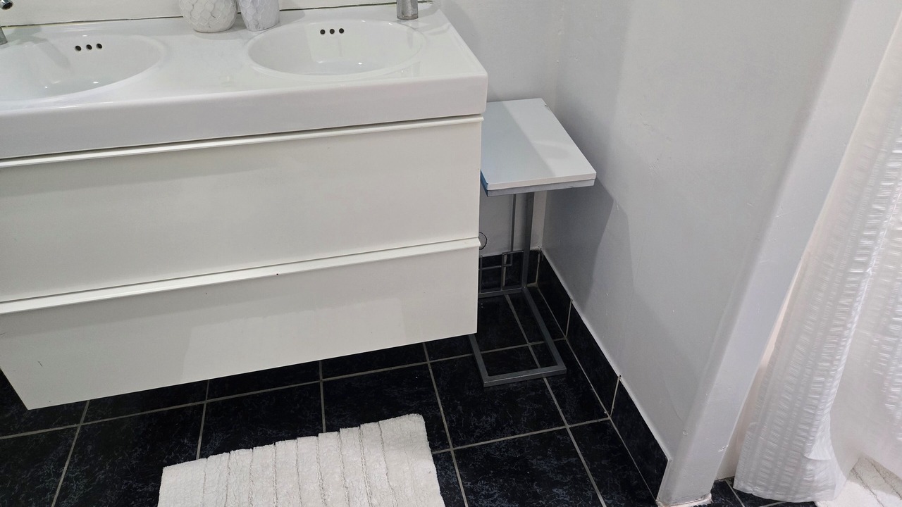 Photo of Bathroom in OST - South Union