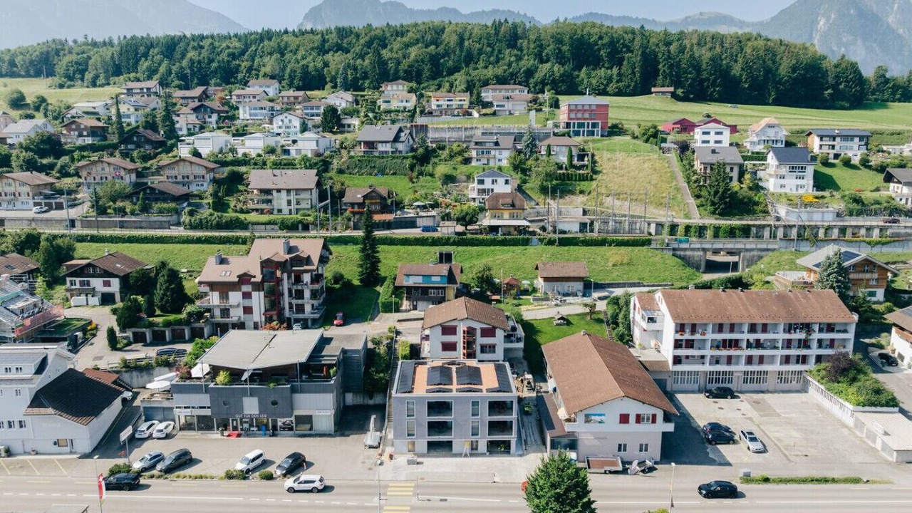 Photo of Others in Einigen