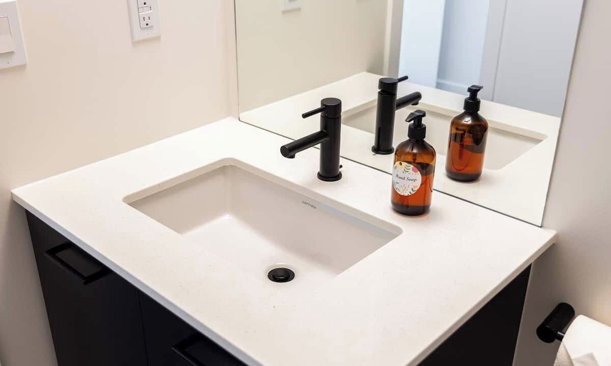 Photo of Bathroom in Harwood