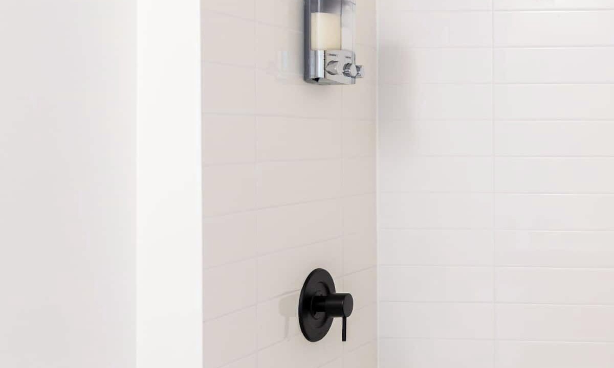 Photo of Bathroom in Harwood