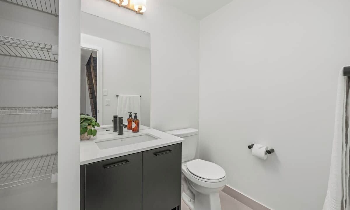 Photo of Bathroom in Harwood