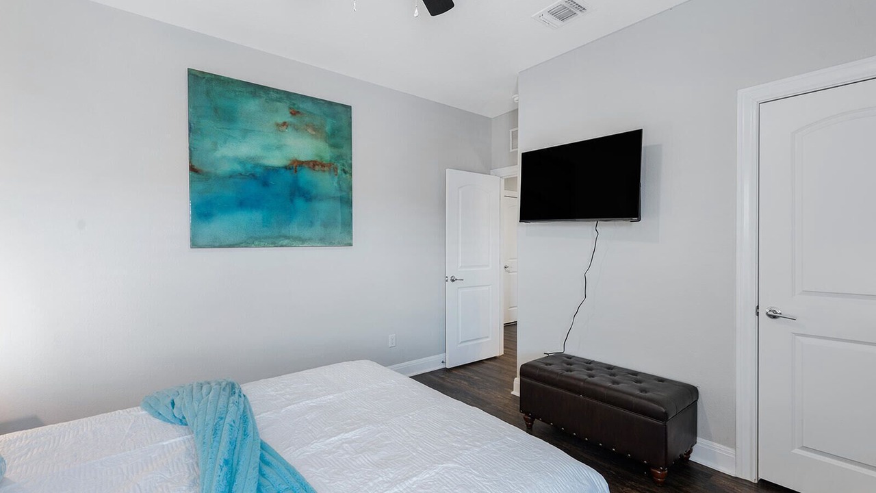 Photo of Bedroom in McNeil