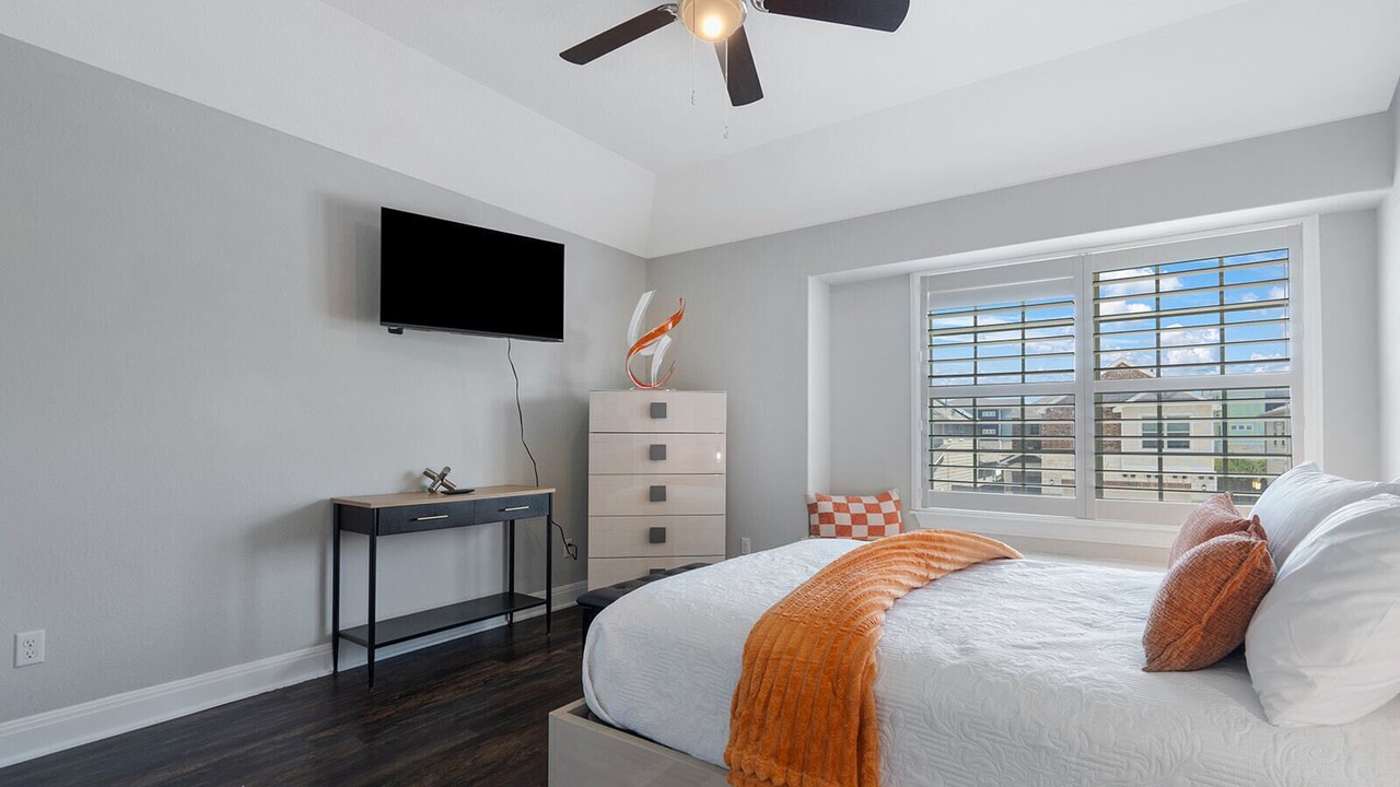 Photo of Bedroom in McNeil