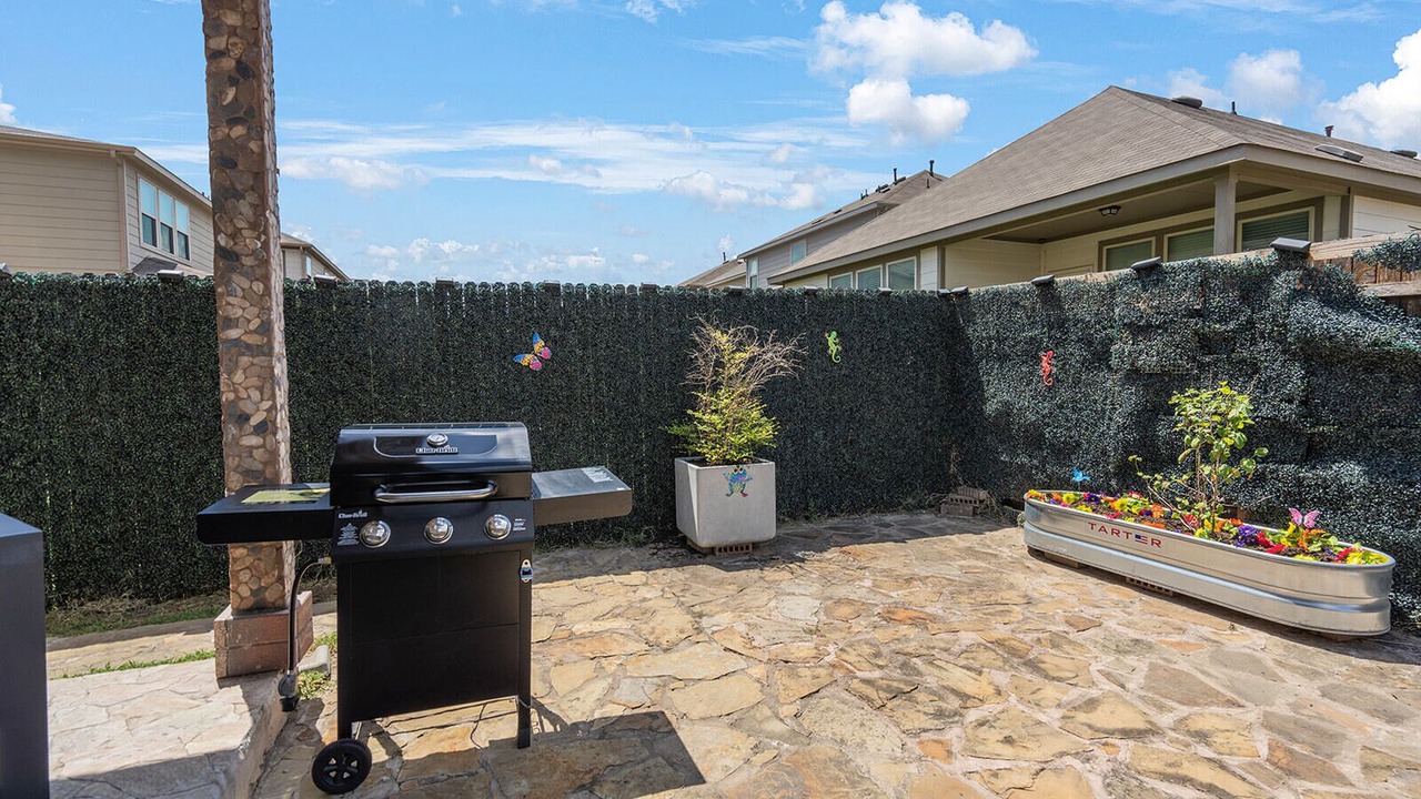 Photo of Patio Balcony in McNeil