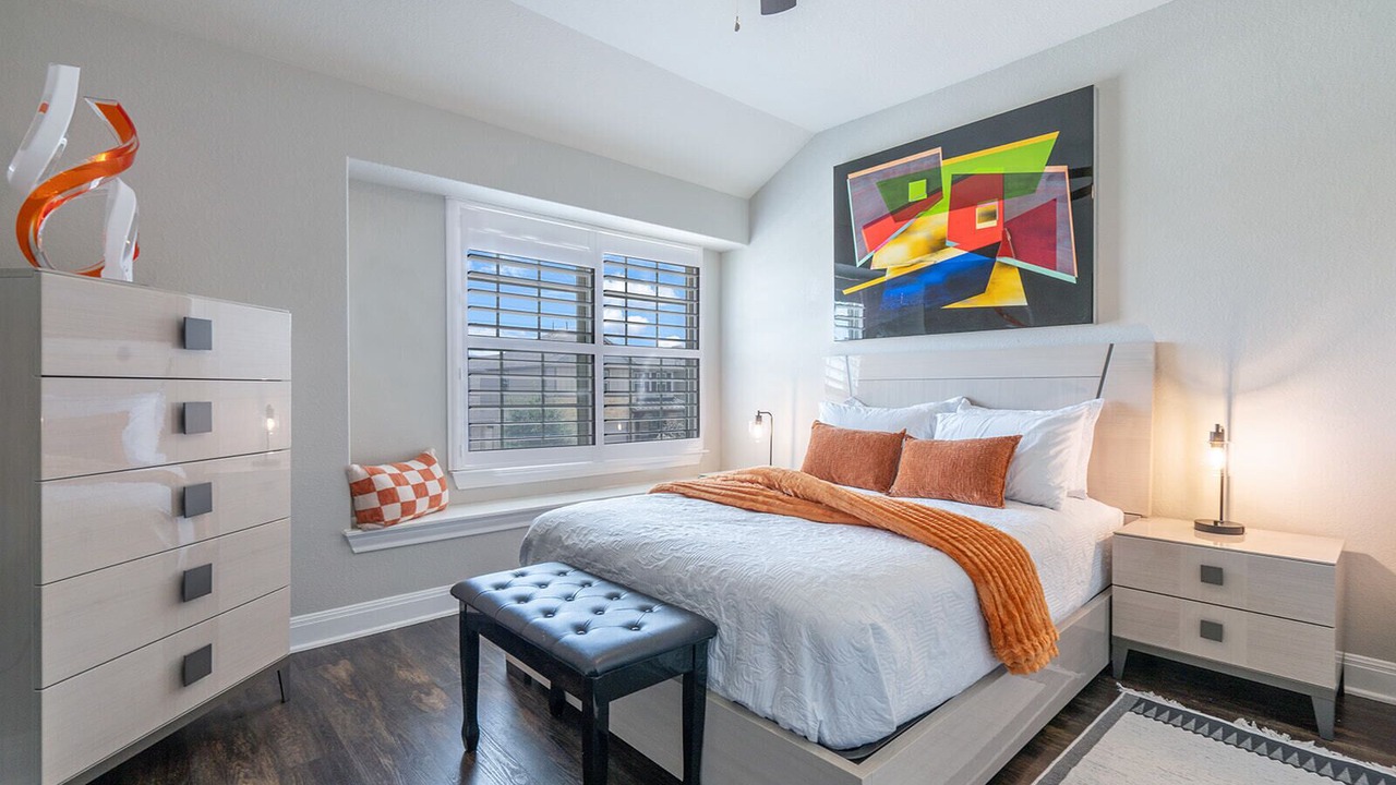 Photo of Bedroom in McNeil
