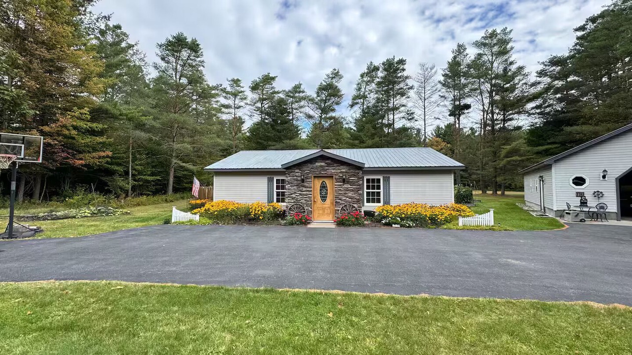 Photo of Outdoor in Brantingham