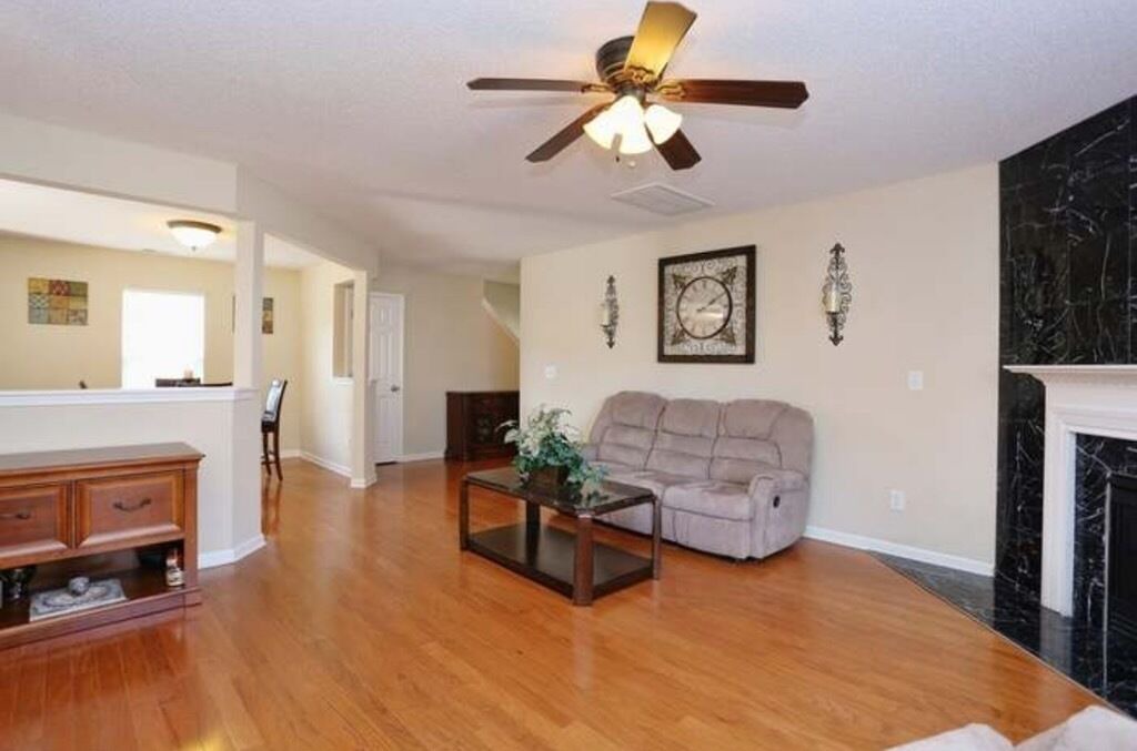 Photo of Livingroom in Creedmoor