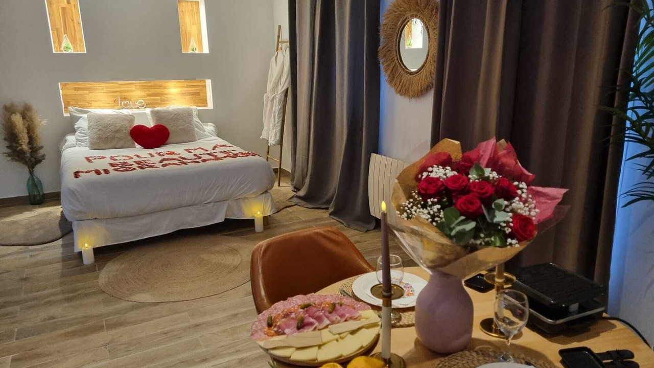 Photo of Bedroom in Saint-Prix