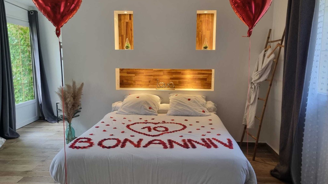 Photo of Bedroom in Saint-Prix