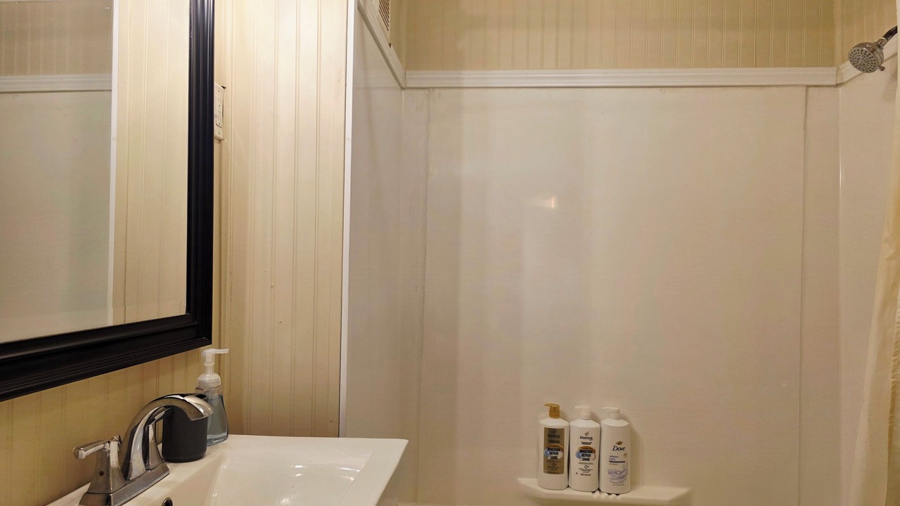 Photo of Bathroom in Boardman