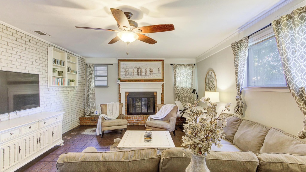 Photo of Bedroom in Crosstown