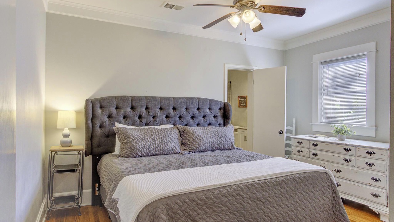 Photo of Bathroom in Crosstown