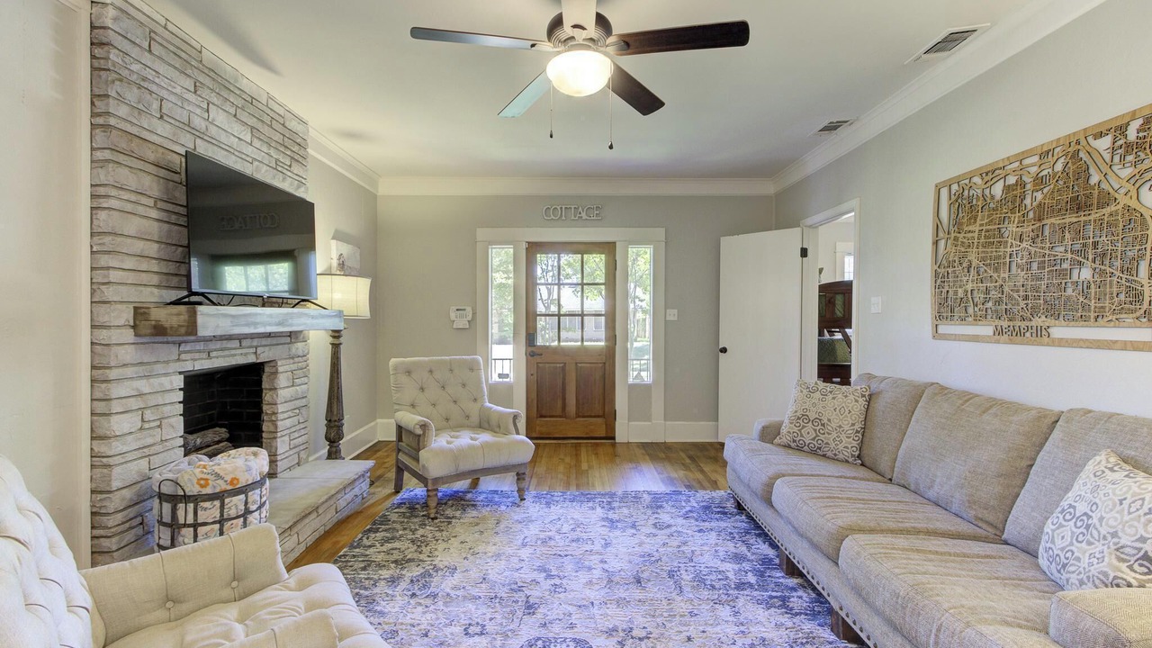 Photo of Livingroom in Crosstown