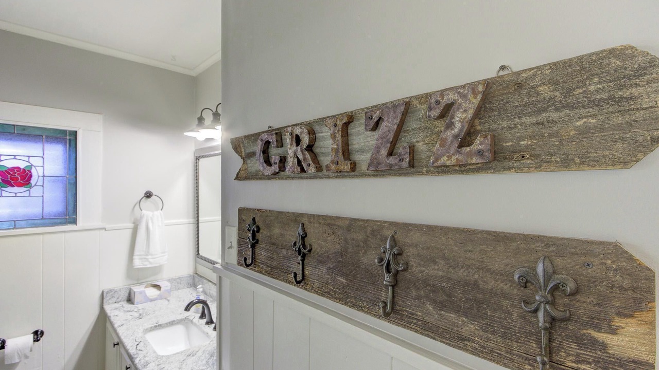 Photo of Bathroom in Crosstown