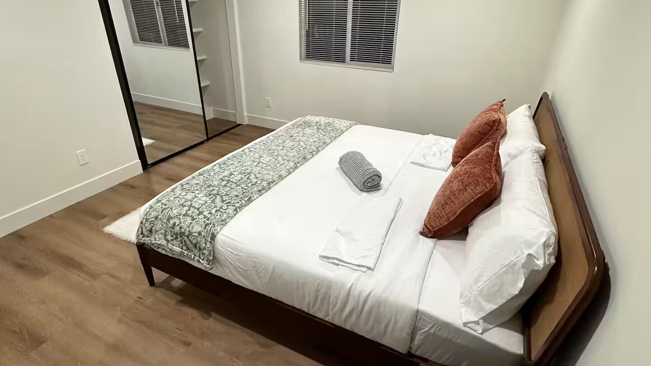 Photo of Bedroom in Burbank