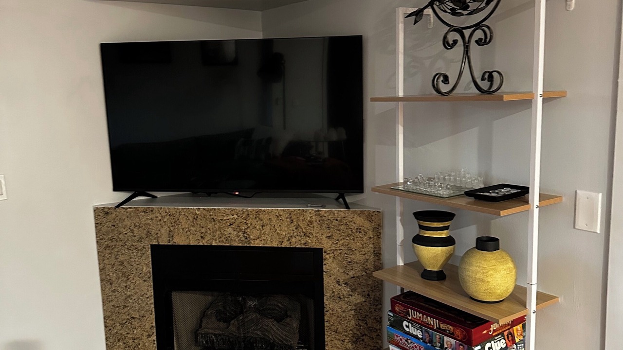 Photo of Livingroom in River West