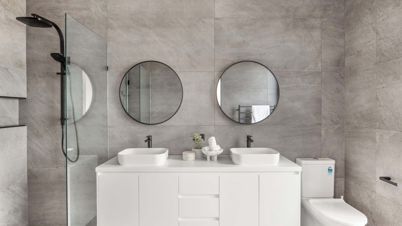 Photo of Bathroom in Yarrawonga