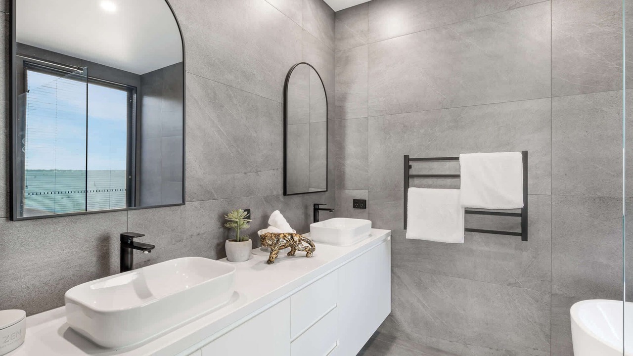 Photo of Bathroom in Yarrawonga