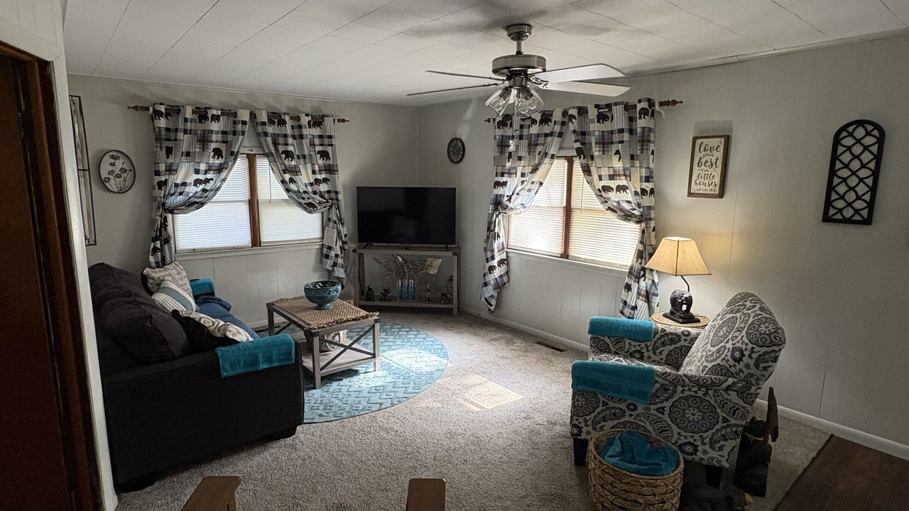 Photo of Livingroom in Bedford