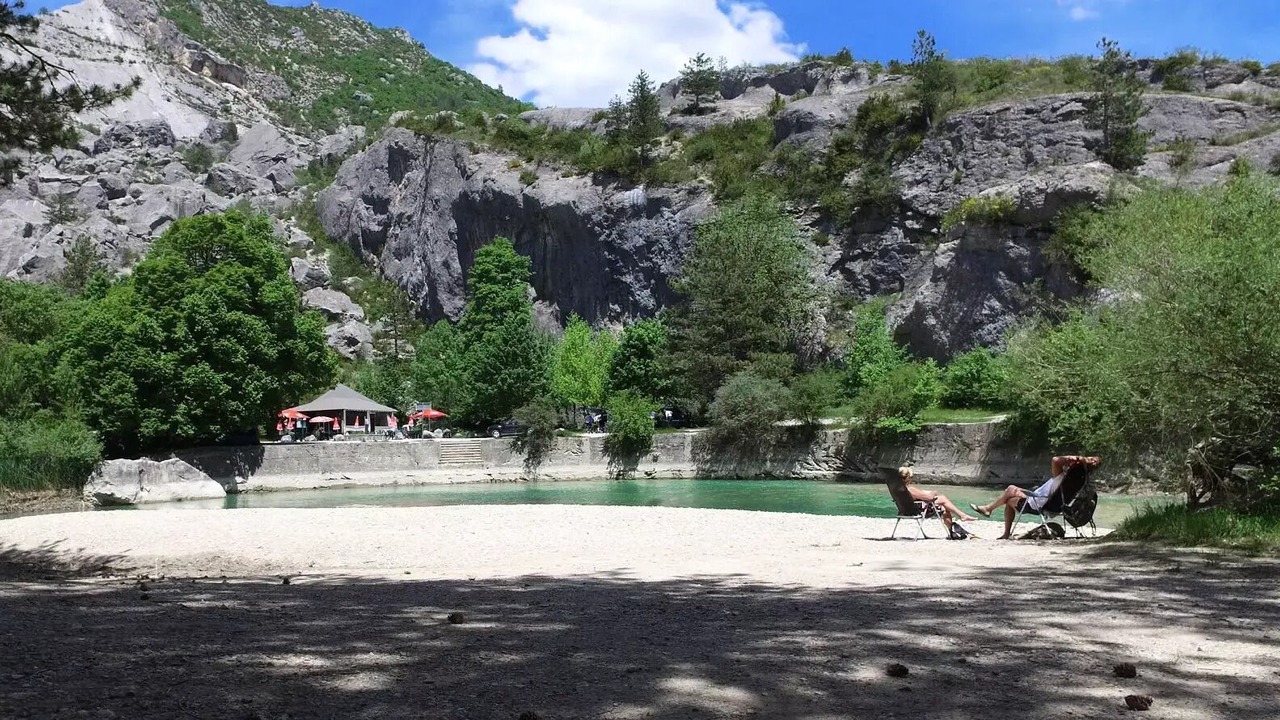 Photo of Others in Die