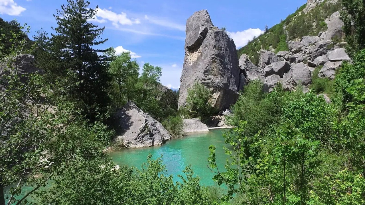 Photo of Others in Die