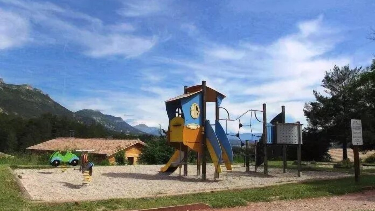 Photo of Others in Die