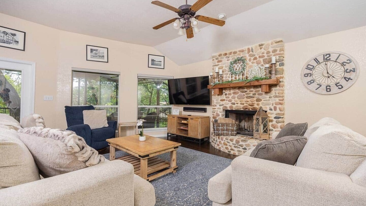Photo of Livingroom in Seguin