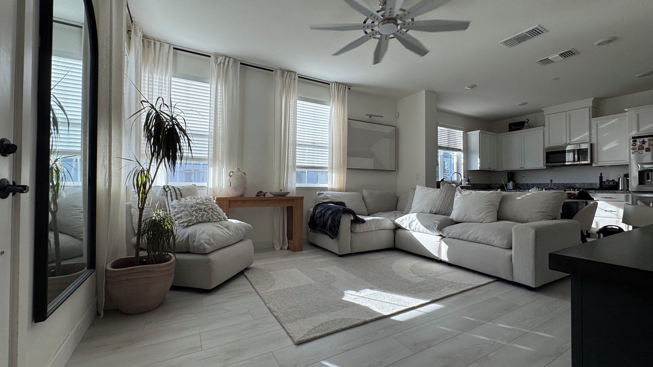 Photo of Livingroom in Sacramento